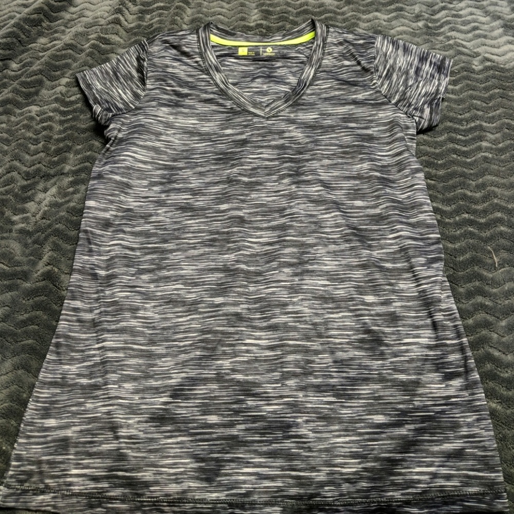 Workout v neck